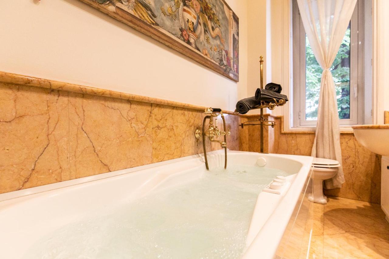 Klimt - Jacuzzi 5 Star - Luxury Design Apartment Milano Ngoại thất bức ảnh